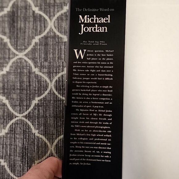 Michael Jordan 1st edition book - Picture 7 of 8